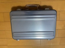 ZERO HALLIBURTON Attache Case