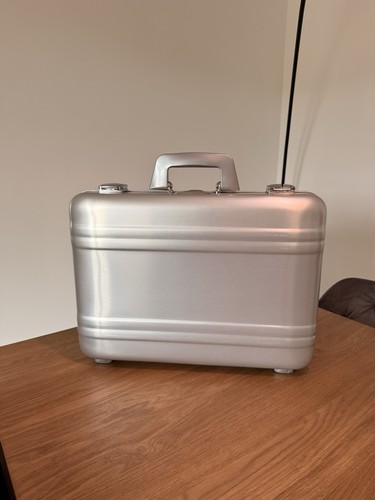 Zero halliburton aluminum - zero,